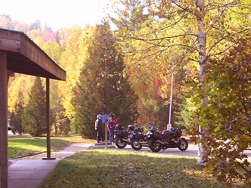 Fall colours at Mississagi Provincial Park